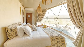 Deluxe Tent | Hypo-allergenic bedding, minibar, individually decorated