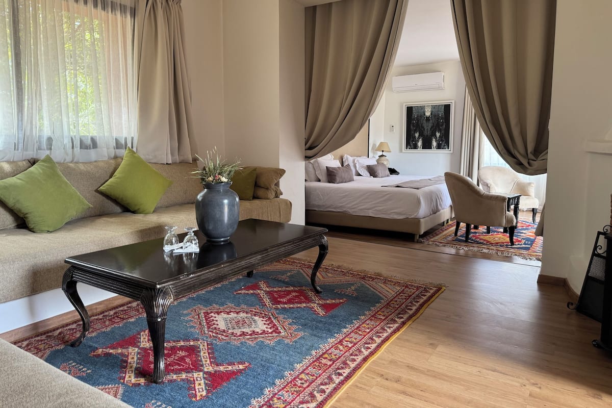 Suite (Ksar) | Biancheria da letto ipoallergenica, minibar, con stile personalizzato