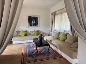 Suite (Ksar)