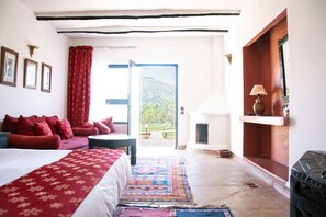 Suíte júnior | Roupas de cama antialérgicas, frigobar, individualmente decorados