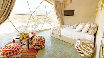 Deluxe Tent | Hypo-allergenic bedding, minibar, individually decorated