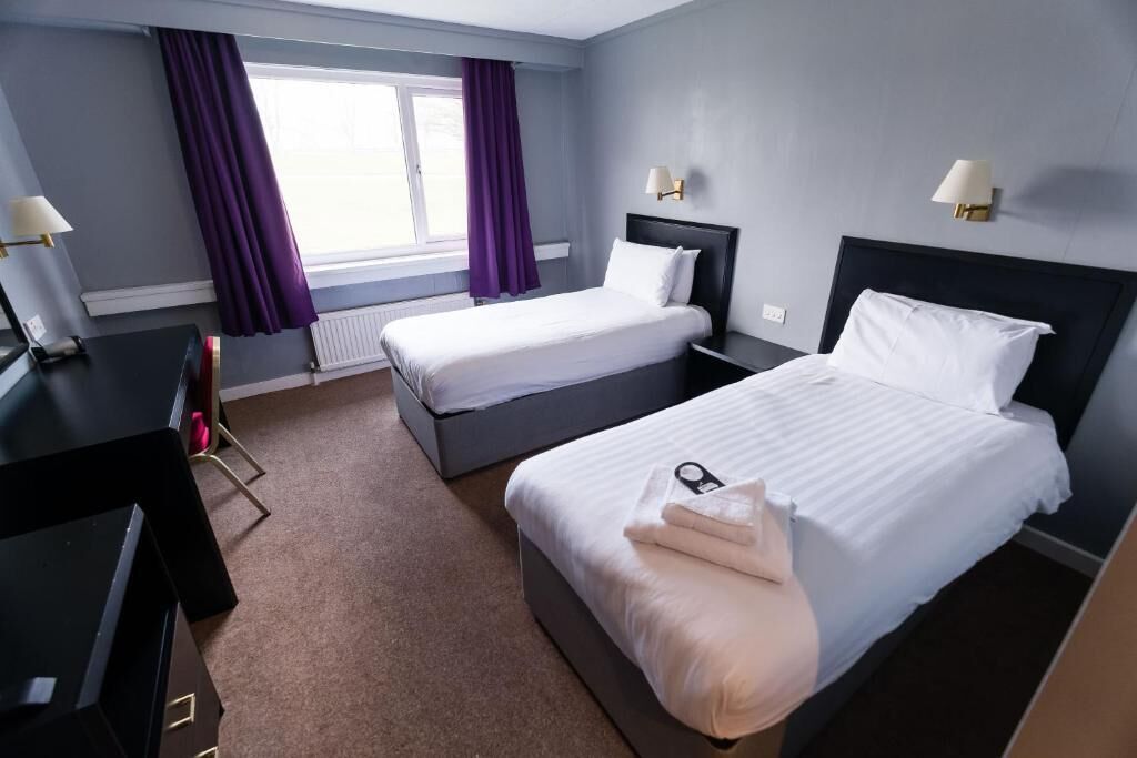 Standard Twin Room | Desk, iron/ironing board, free WiFi