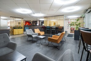 บริเวณนั่งเล่นที่ล็อบบี้