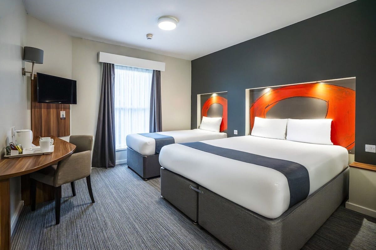Desk, free WiFi, bed sheets