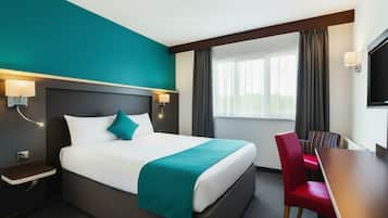 Executive Double Room, Non Smoking | Desk, iron/ironing board, free cots/infant beds, free WiFi