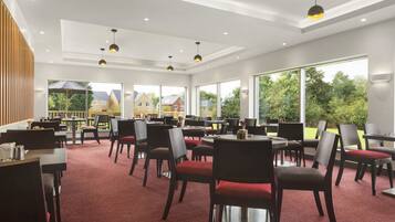 Daily buffet breakfast (GBP 11 per person)