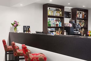 Bar (en el alojamiento)