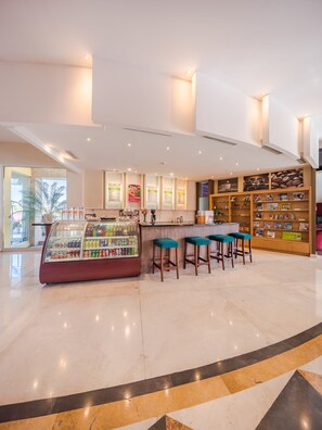 Lobby - Crowne Plaza Monterrey Aeropuerto by IHG (Apodaca)