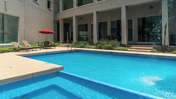 Alberca al aire libre