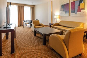 In-room safe, desk, blackout curtains, soundproofing - Crowne Plaza Monterrey Aeropuerto by IHG (Apodaca)