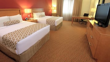 Habitación Premium | Caja de seguridad en la habitación, escritorio y cortinas blackout