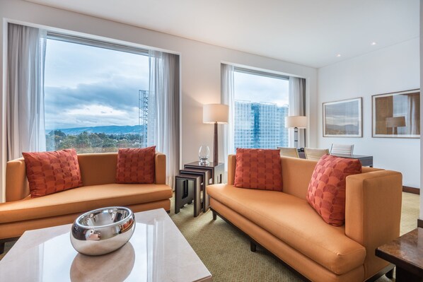 Presidential Studio Suite, 1 Bedroom | Egyptian cotton sheets, premium bedding, down duvets, pillow-top beds