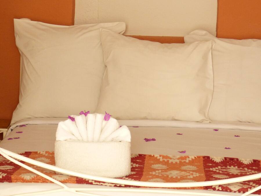 15 dormitorios, escritorio, espacio para trabajar con un portátil