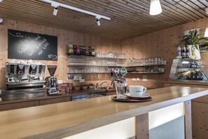 Bar (on property) - JUFA Hotel Bad Aussee (Bad Aussee)