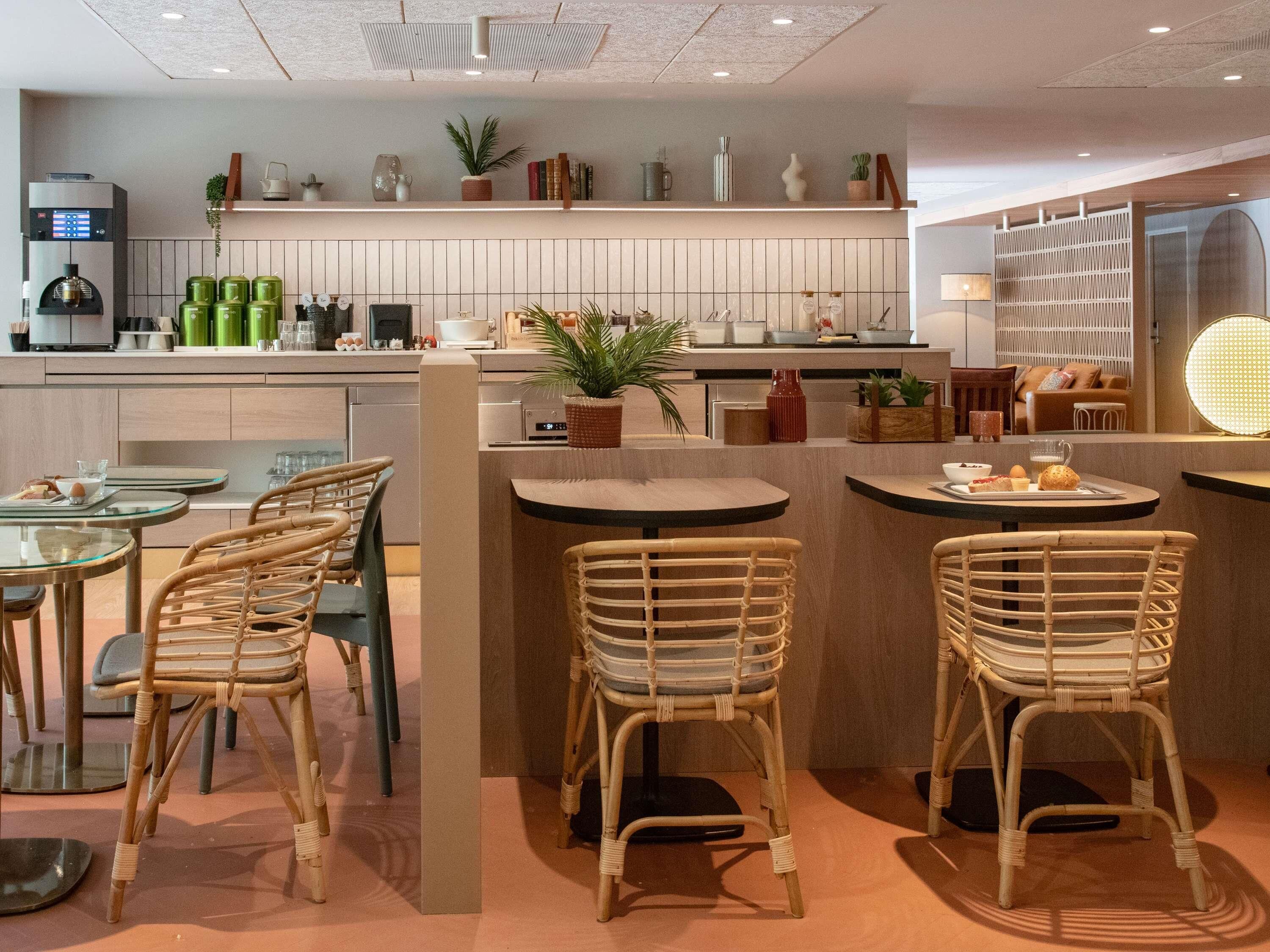 Daily buffet breakfast (EUR 12.90 per person)