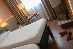 Standard Twin Room, 2 Twin Beds | Premium bedding, desk, blackout drapes, soundproofing - Ibis Golfe de Saint Tropez (Cogolin)