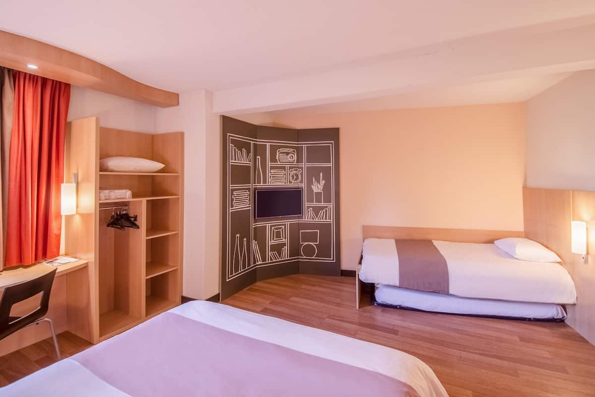 Chambre Familiale | Literie de qualité supérieure, bureau