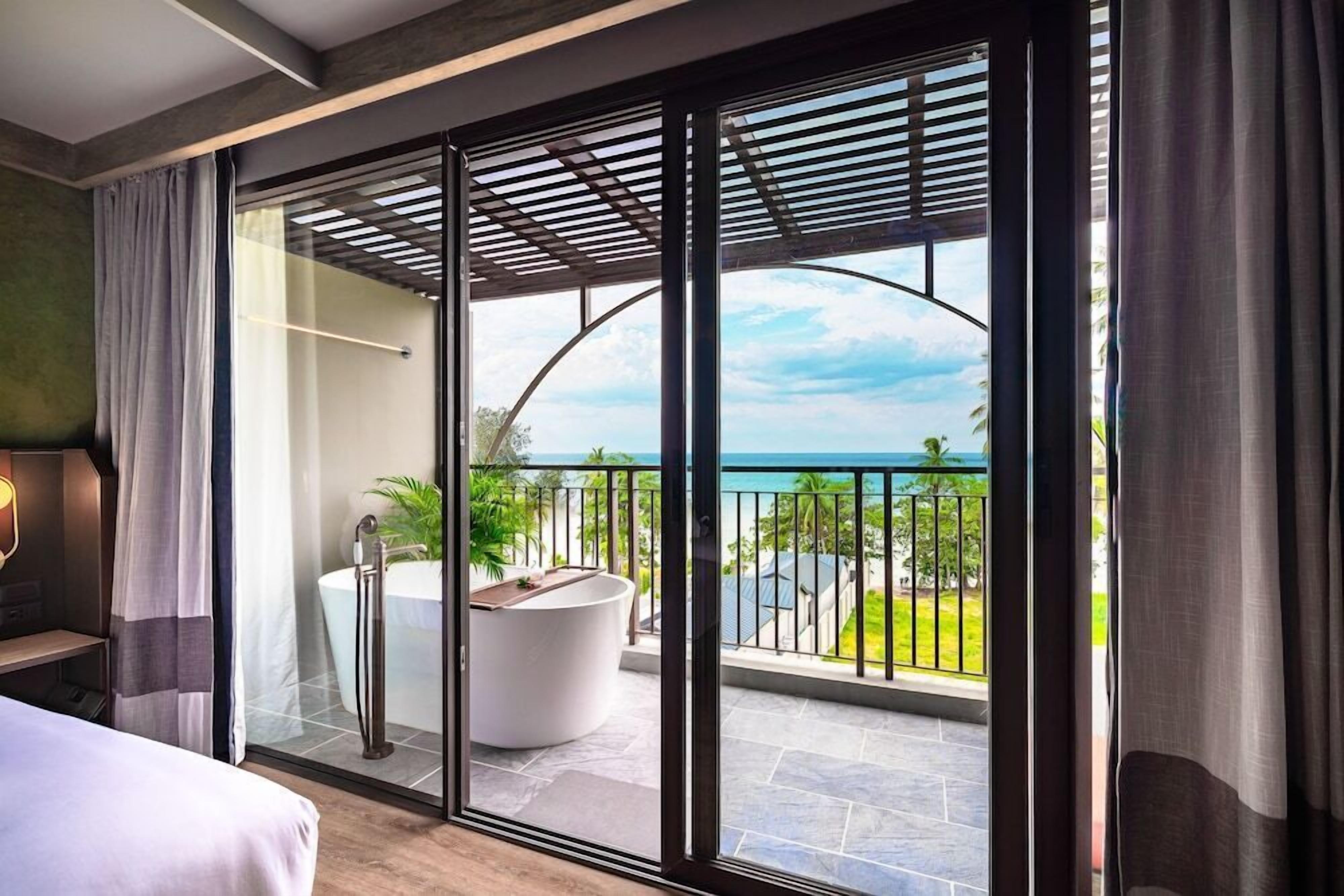 Ropa de cama de alta calidad, camas Select Comfort y minibar 