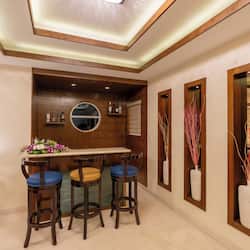 Executive Suite | Living area