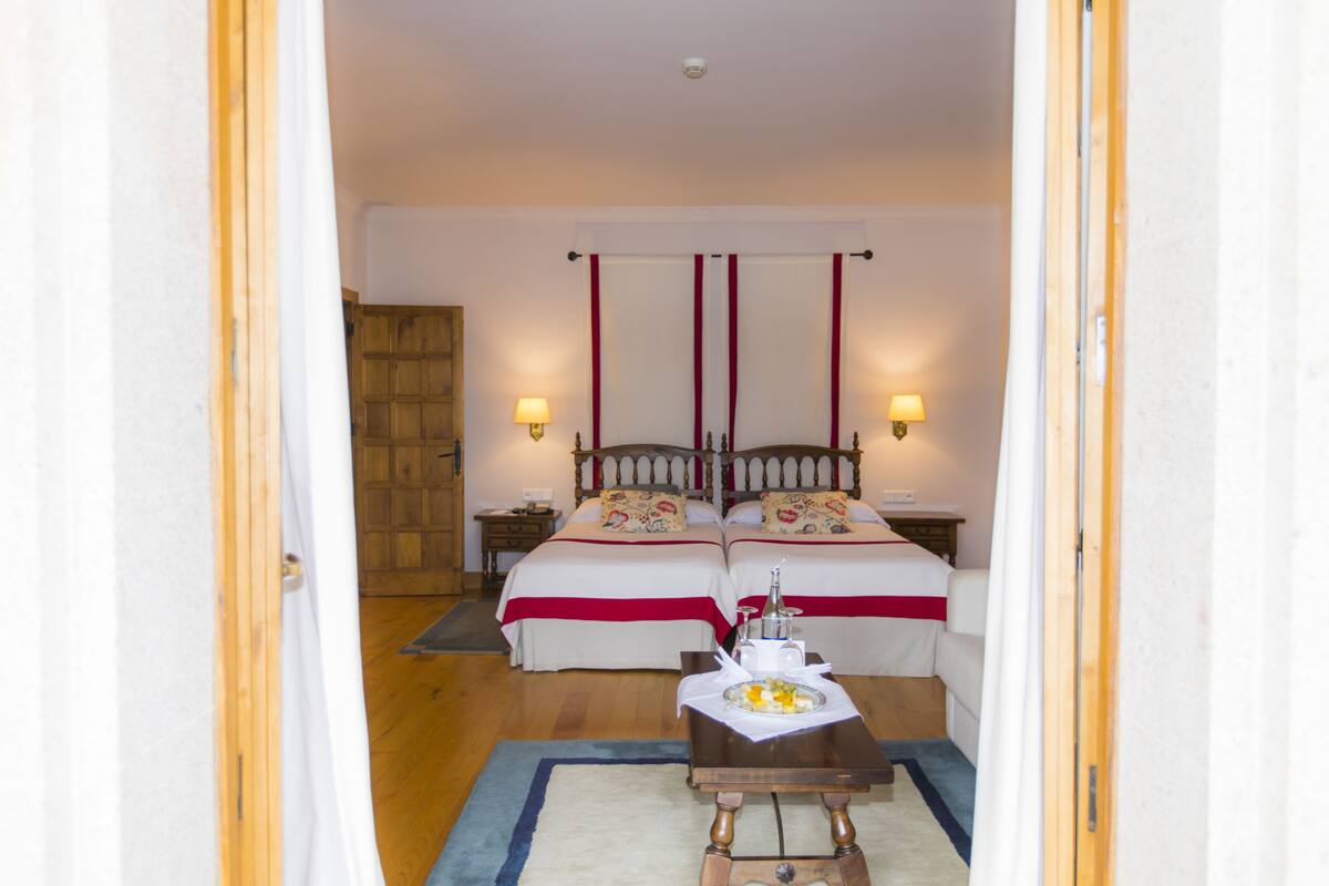 minibar, in-room safe, desk, free wifi