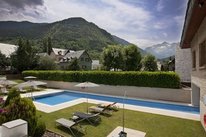 Indoor pool, outdoor pool - Parador de Arties (Naut Aran)