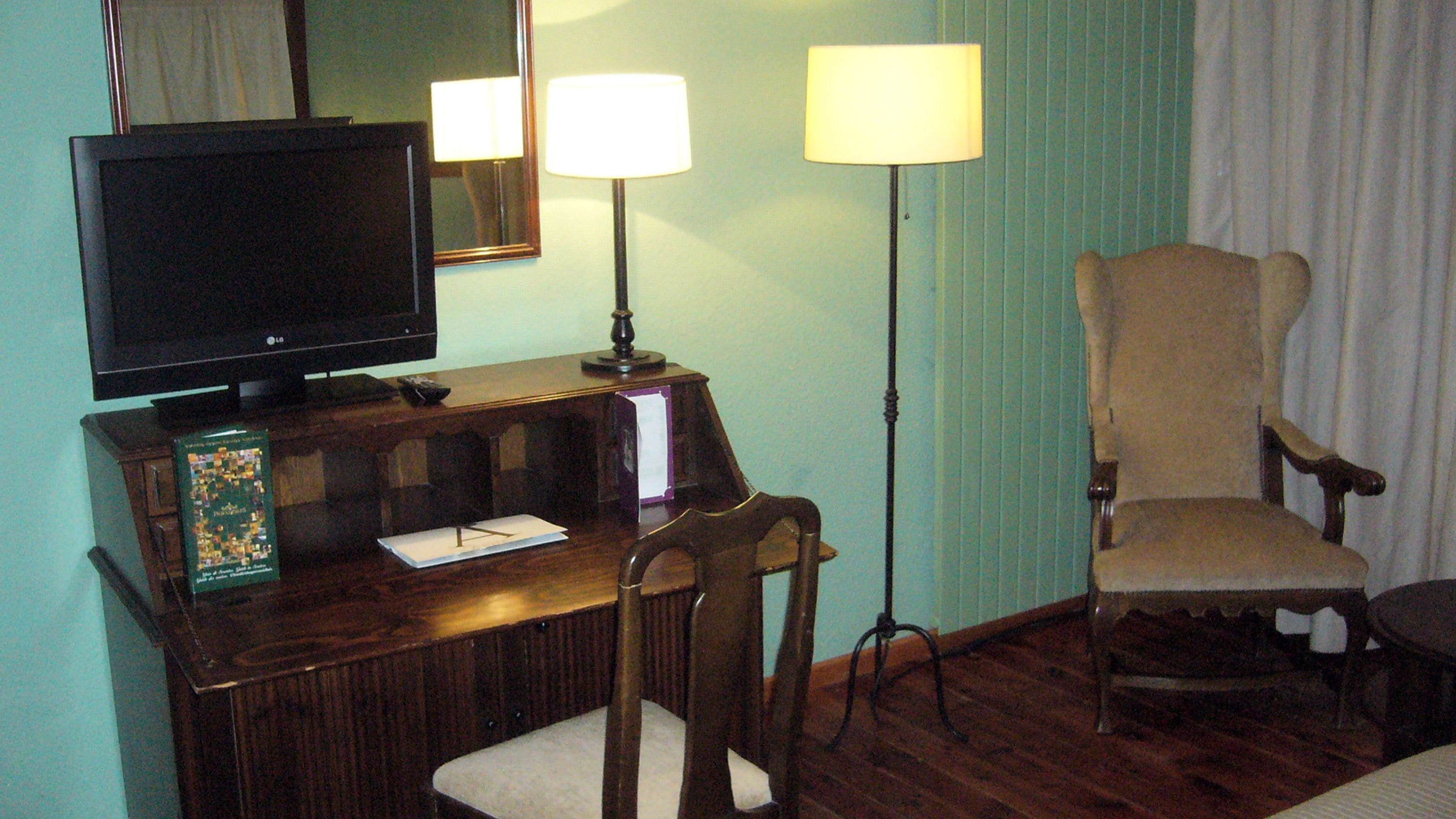 standard twin room (2 adults + 1 child) | 1 bedroom, premium bedding, minibar, in-room safe