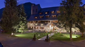Façade de lâhĂ©bergement - soirĂ©e/nuit