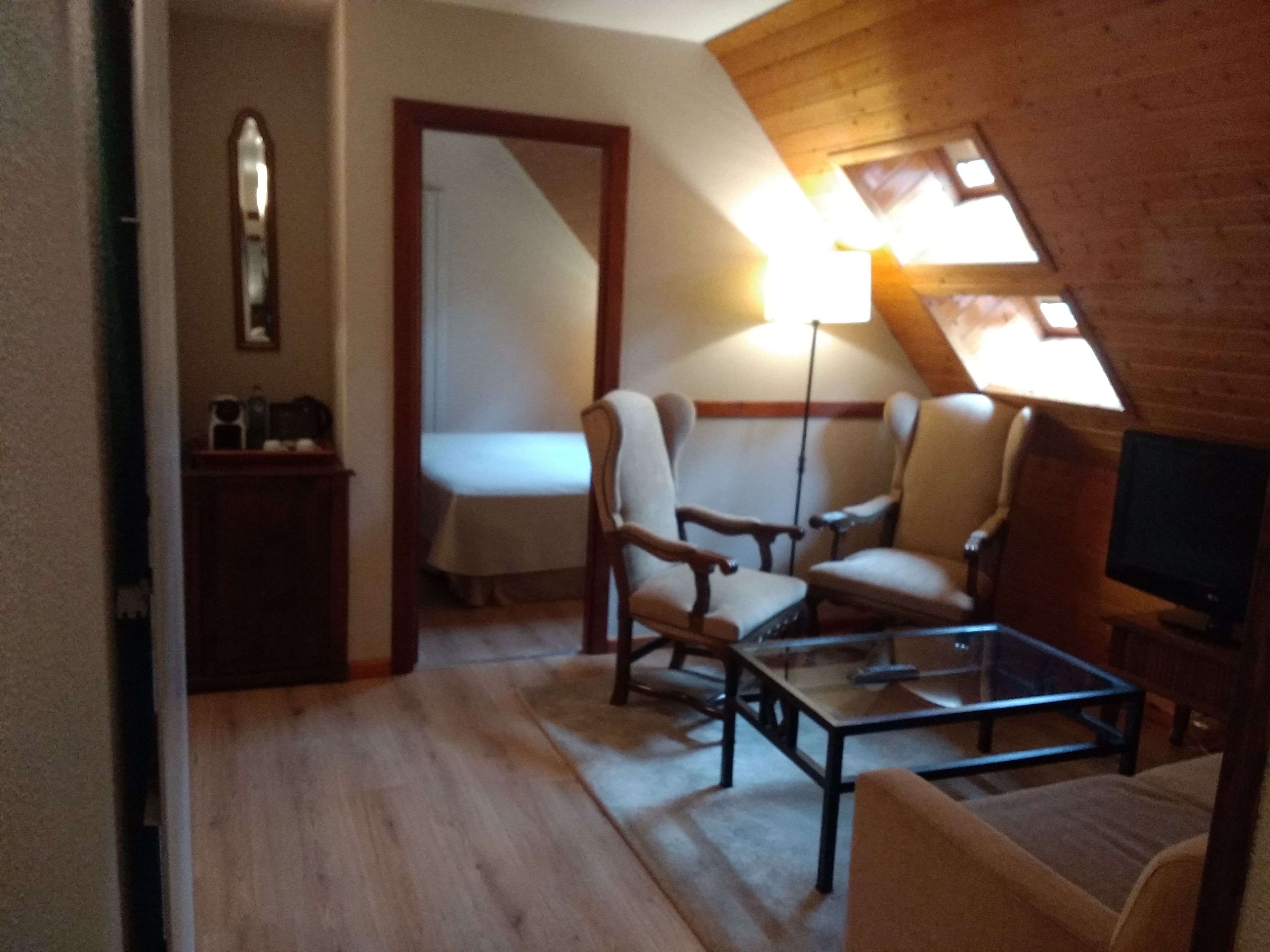 suite | 1 bedroom, premium bedding, minibar, in-room safe