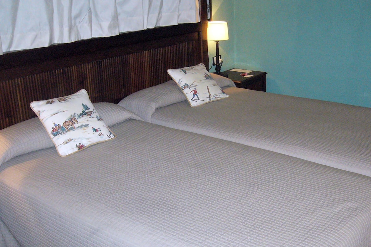 Basic Double Room | 1 bedroom, premium bedding, minibar, in-room safe