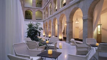 Couples treatment room(s), sauna, steam room, Turkish bath/hammam