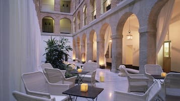 Couples treatment room(s), sauna, steam room, Turkish bath/hammam