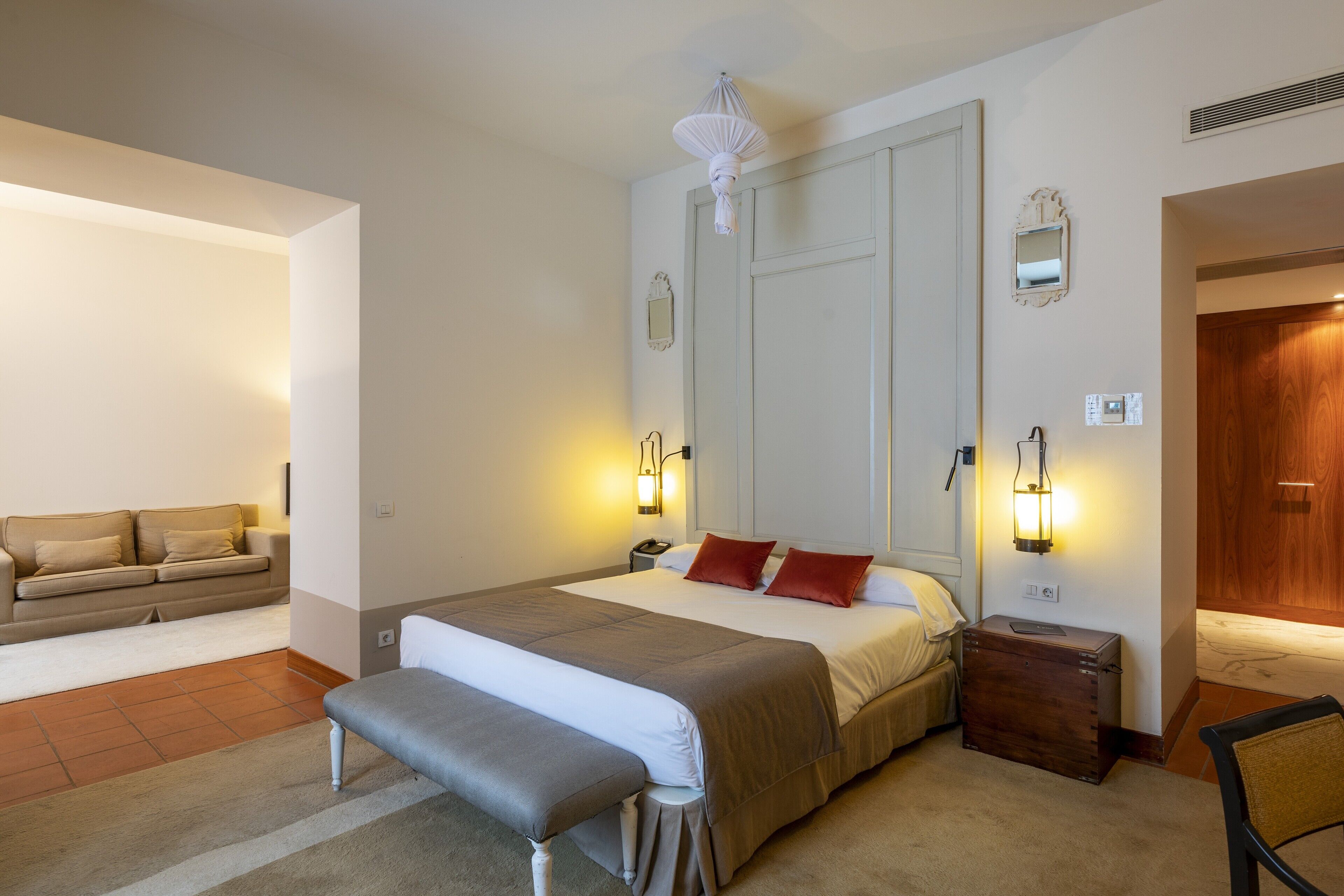 1 bedroom, minibar, in-room safe, desk