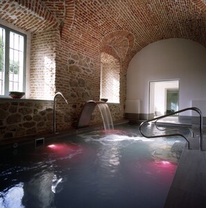 Couples treatment rooms, sauna, steam room, Turkish bath
