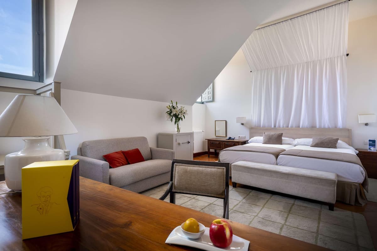 1 bedroom, minibar, in-room safe, desk