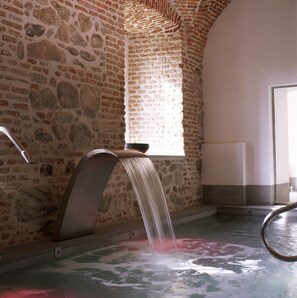 Couples treatment rooms, sauna, steam room, Turkish bath