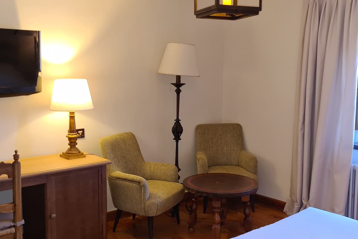 1 bedroom, premium bedding, minibar, in-room safe