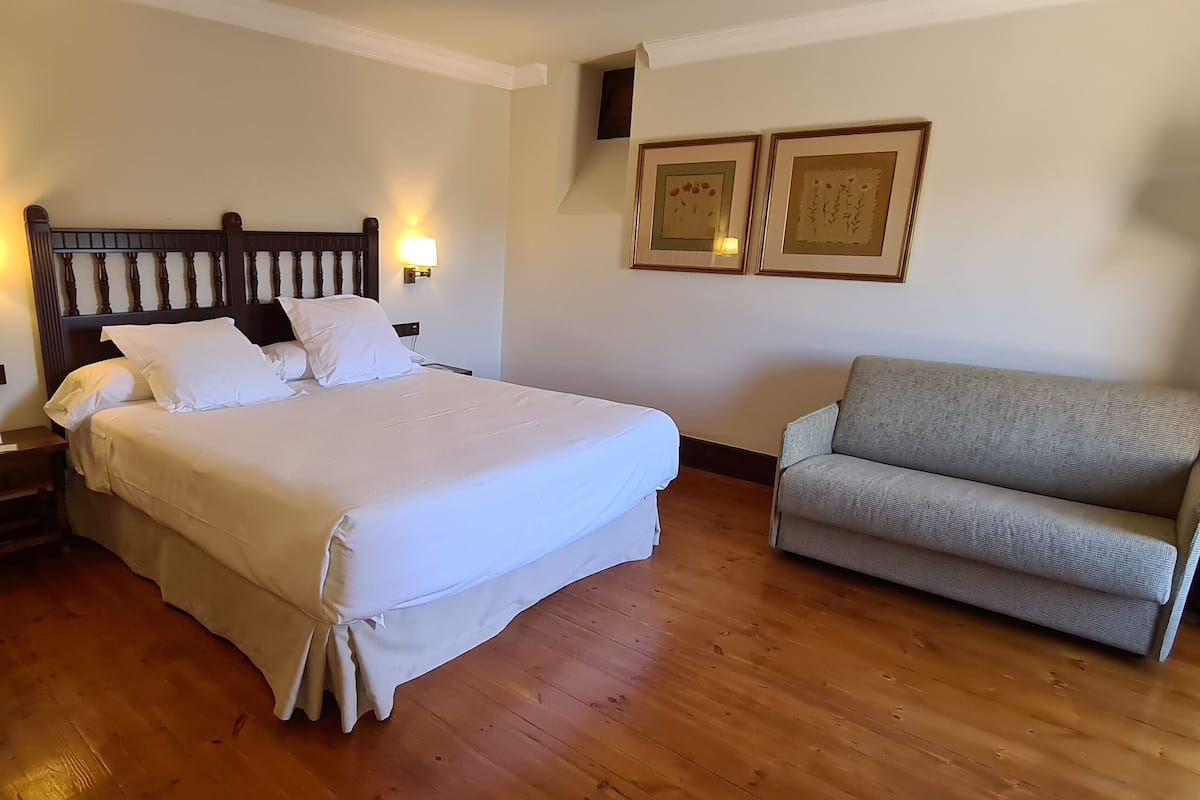 Premium bedding, minibar, in-room safe, desk