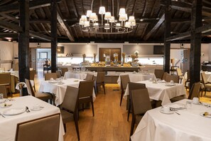 Daily buffet breakfast (EUR 20 per person)