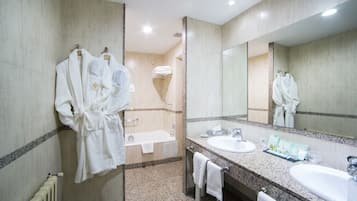 Ropa de cama de alta calidad y minibar