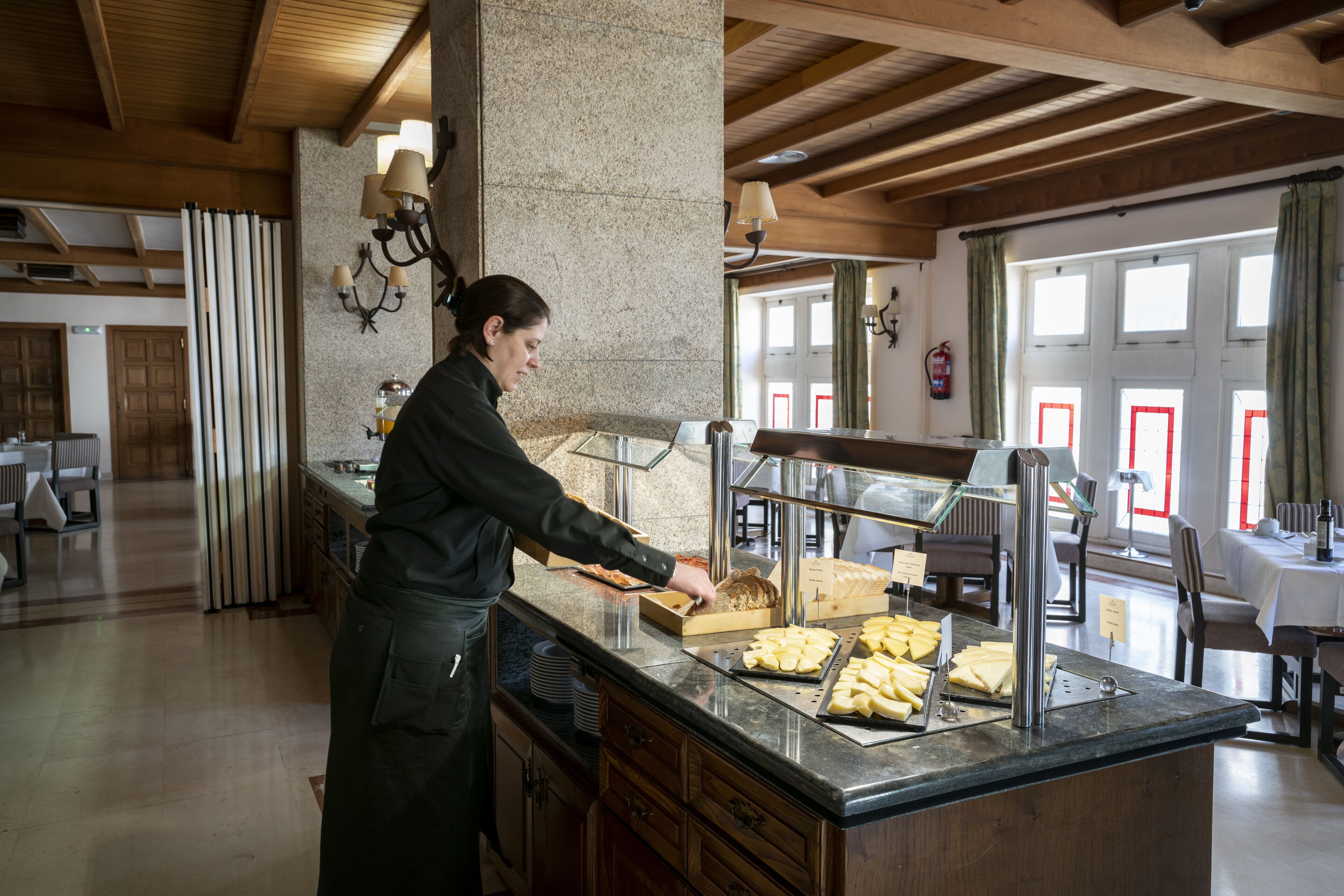 daily buffet breakfast for a fee