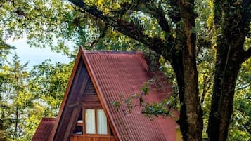 Family Cabin | 1 bedroom, premium bedding, down duvets, individually decorated