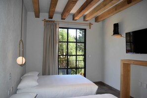 Tweepersoonskamer | 1 slaapkamer, luxe beddengoed, donsdekens, individueel gedecoreerd