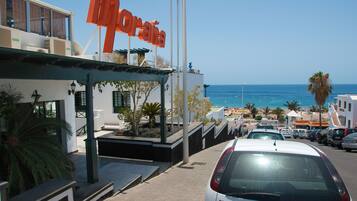 Entrada al alojamiento