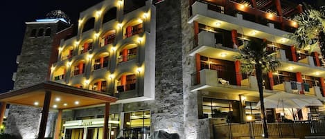 Front of property - evening/night