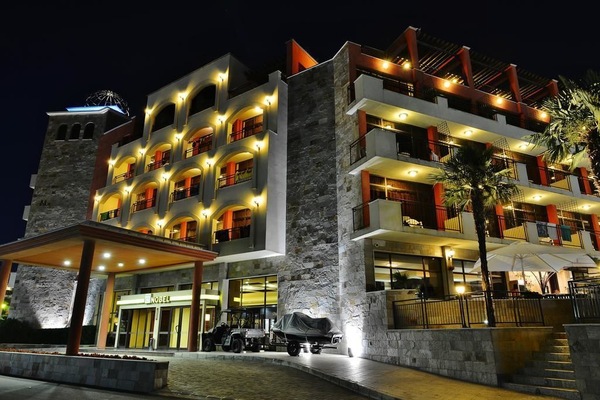 Front of property - evening/night