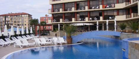 Indoor pool, outdoor pool
