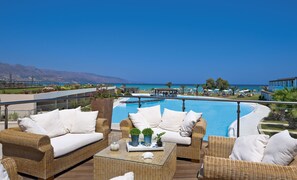 Poolside bar