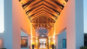 Property entrance - Giannoulis – Cavo Spada Luxury Sports & Leisure Resort & Spa (Platanias)