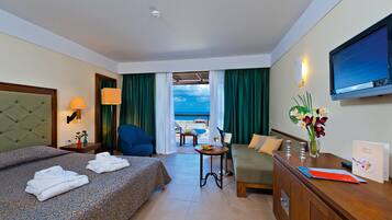 Superior Double or Twin Room, Sea View | Premium bedding, minibar, desk, blackout curtains