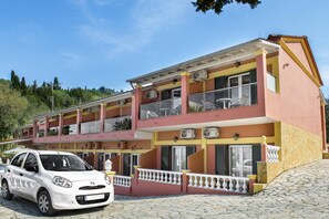 Front of property - Penelope Hotel (Corfu)